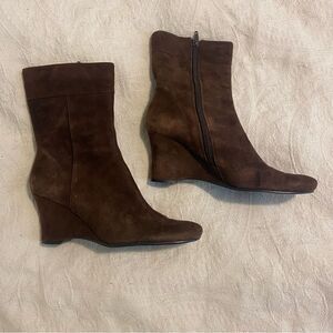 Bandolino size 7 Y2K New Chocolate Brown Skinny Wedge Pointed Toe Calf High Boot